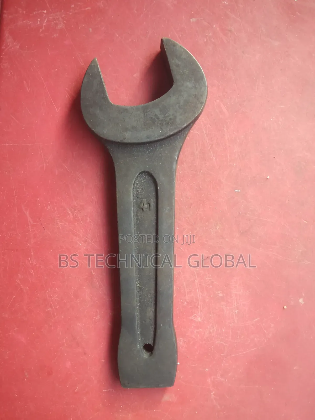 41" Hammer Wrench