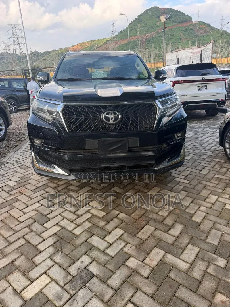 Toyota Land Cruiser Prado 2018 Black