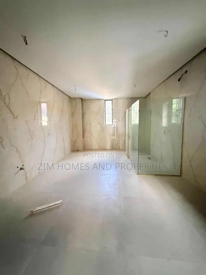 8bdrm Mansion in Zim Homes And, Asokoro for sale