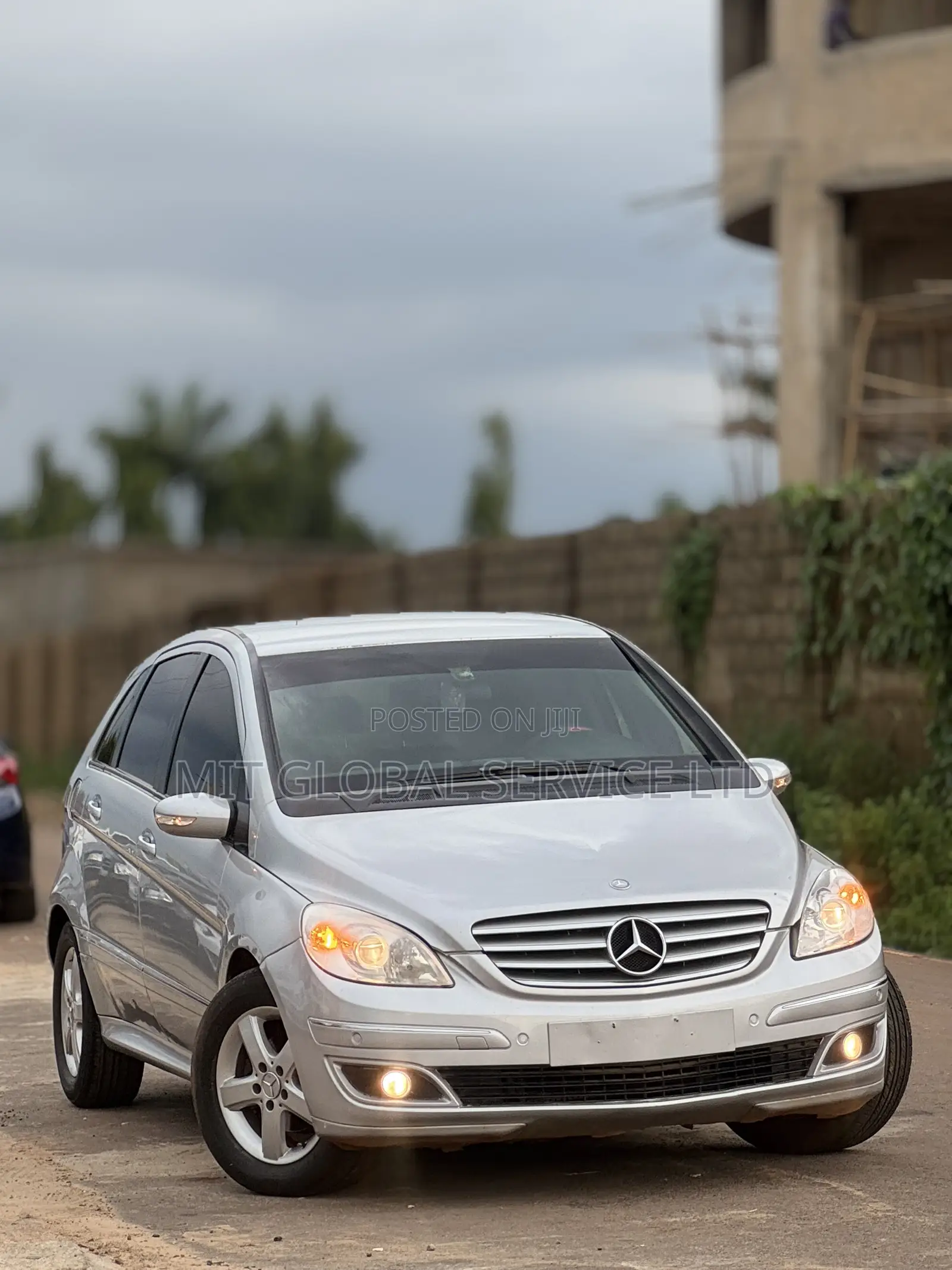 Mercedes-Benz B-Class B170 NGT 2010 Silver