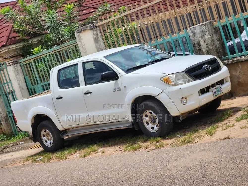 Toyota Hilux 2015 White