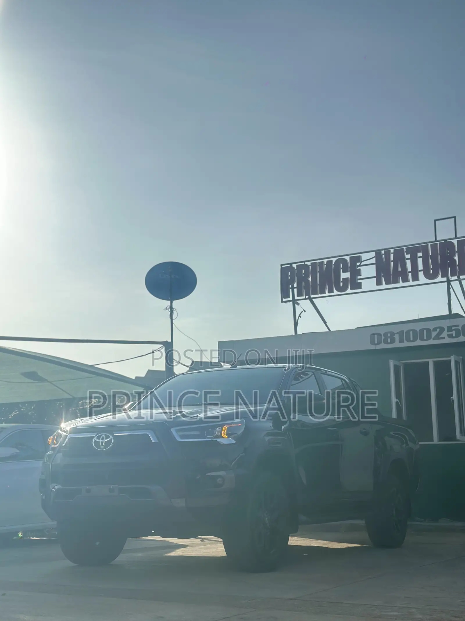 Toyota Hilux 2021 Black