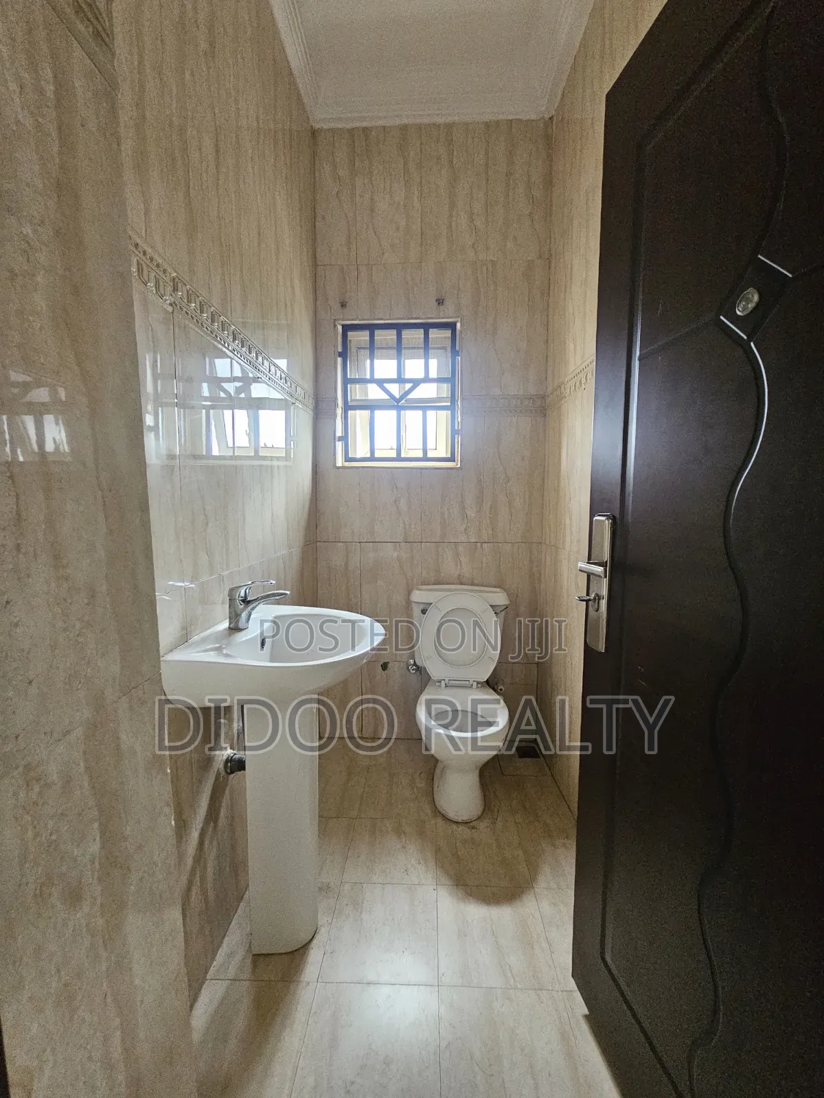 3bdrm Block of Flats in Jabi for rent