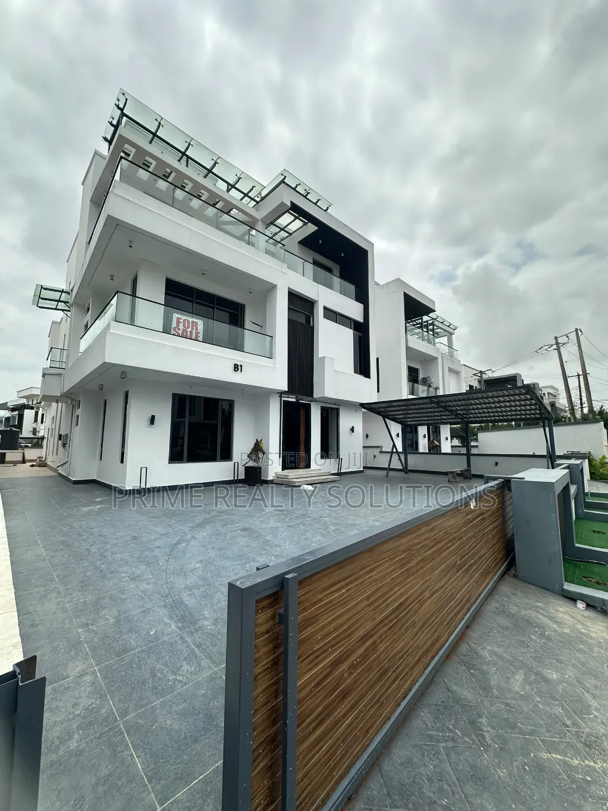 5bdrm Duplex in Lekki for sale