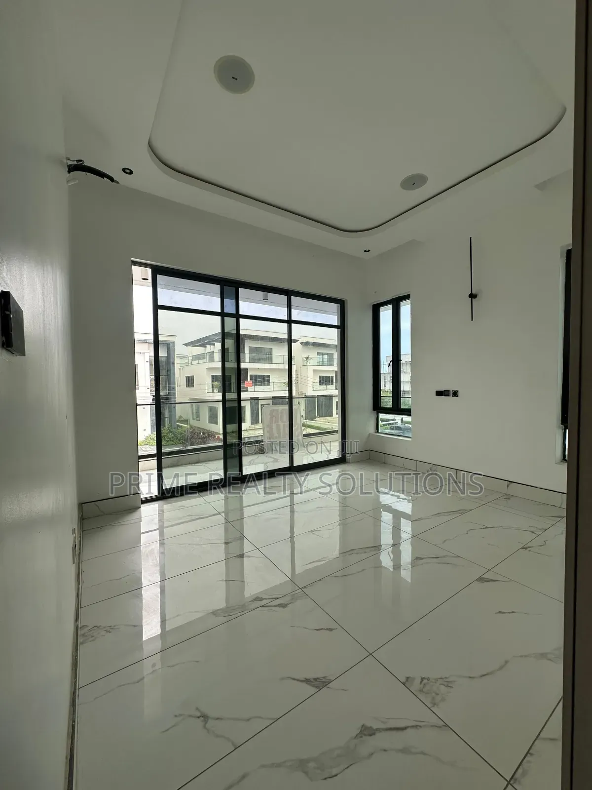 5bdrm Duplex in Lekki for sale