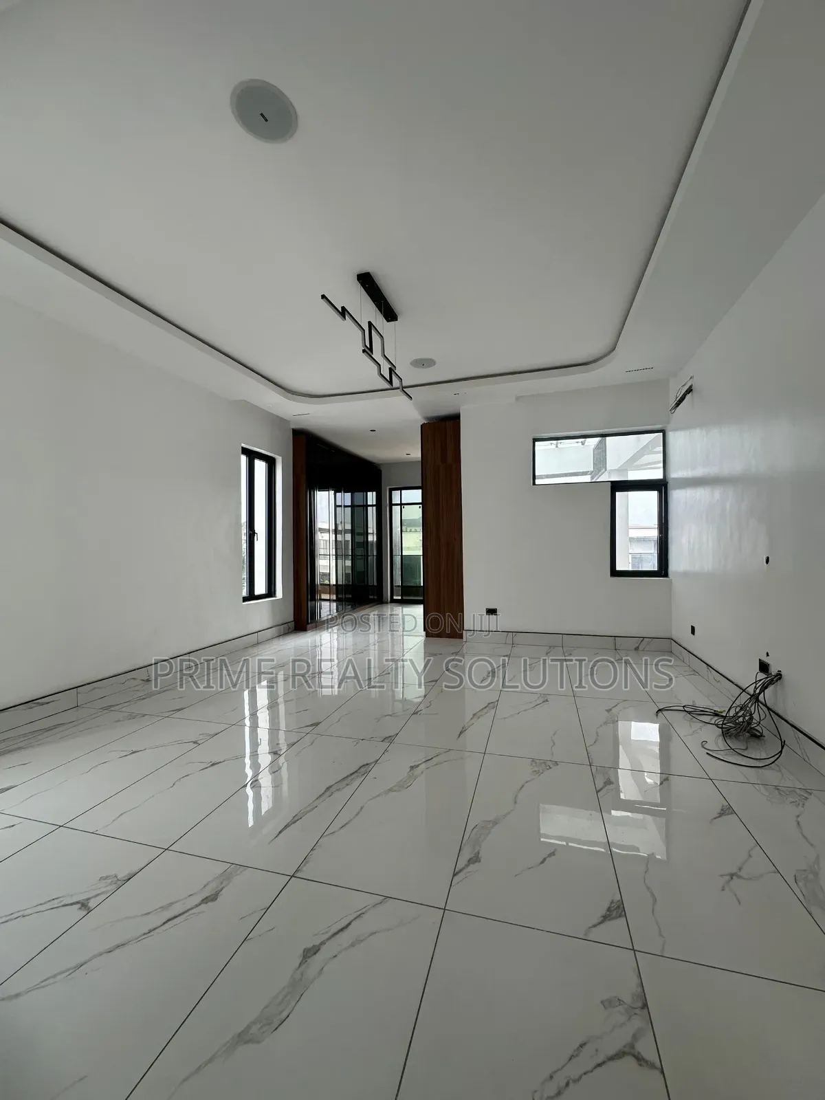 5bdrm Duplex in Lekki for sale