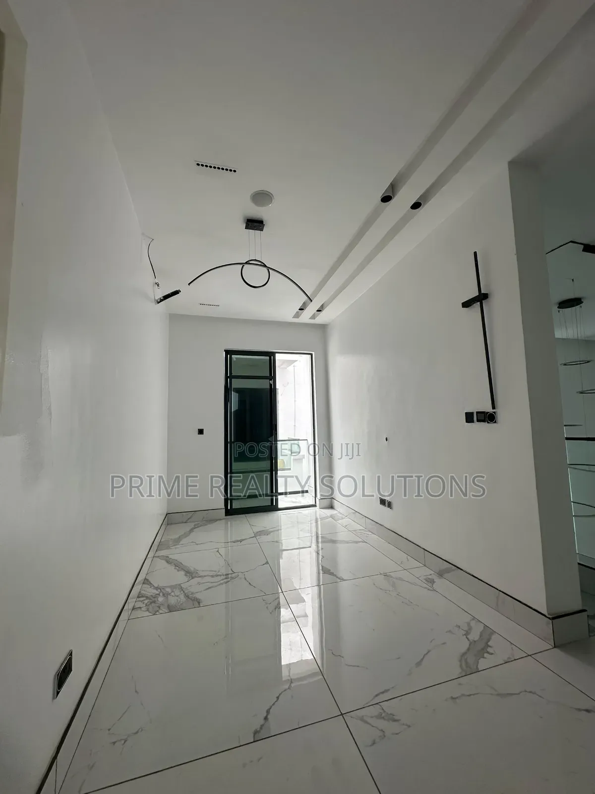5bdrm Duplex in Lekki for sale