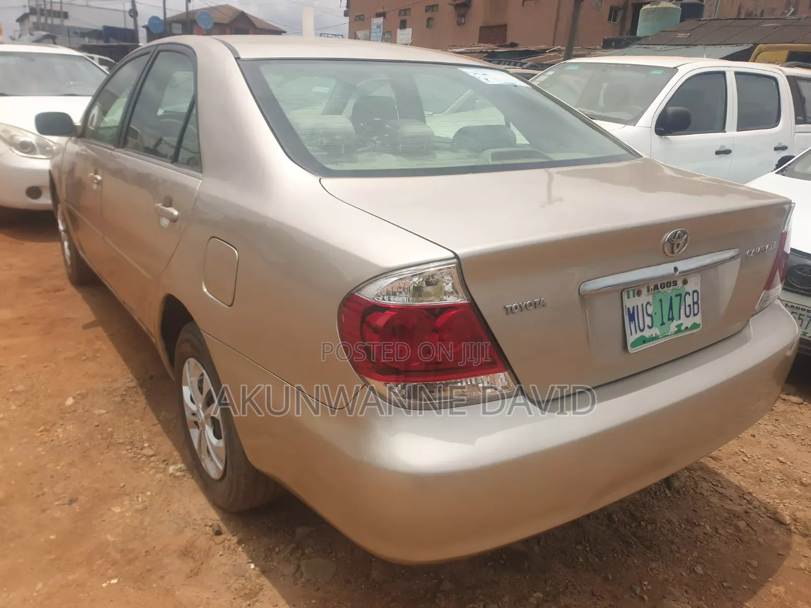 Toyota Camry 2005 Gold