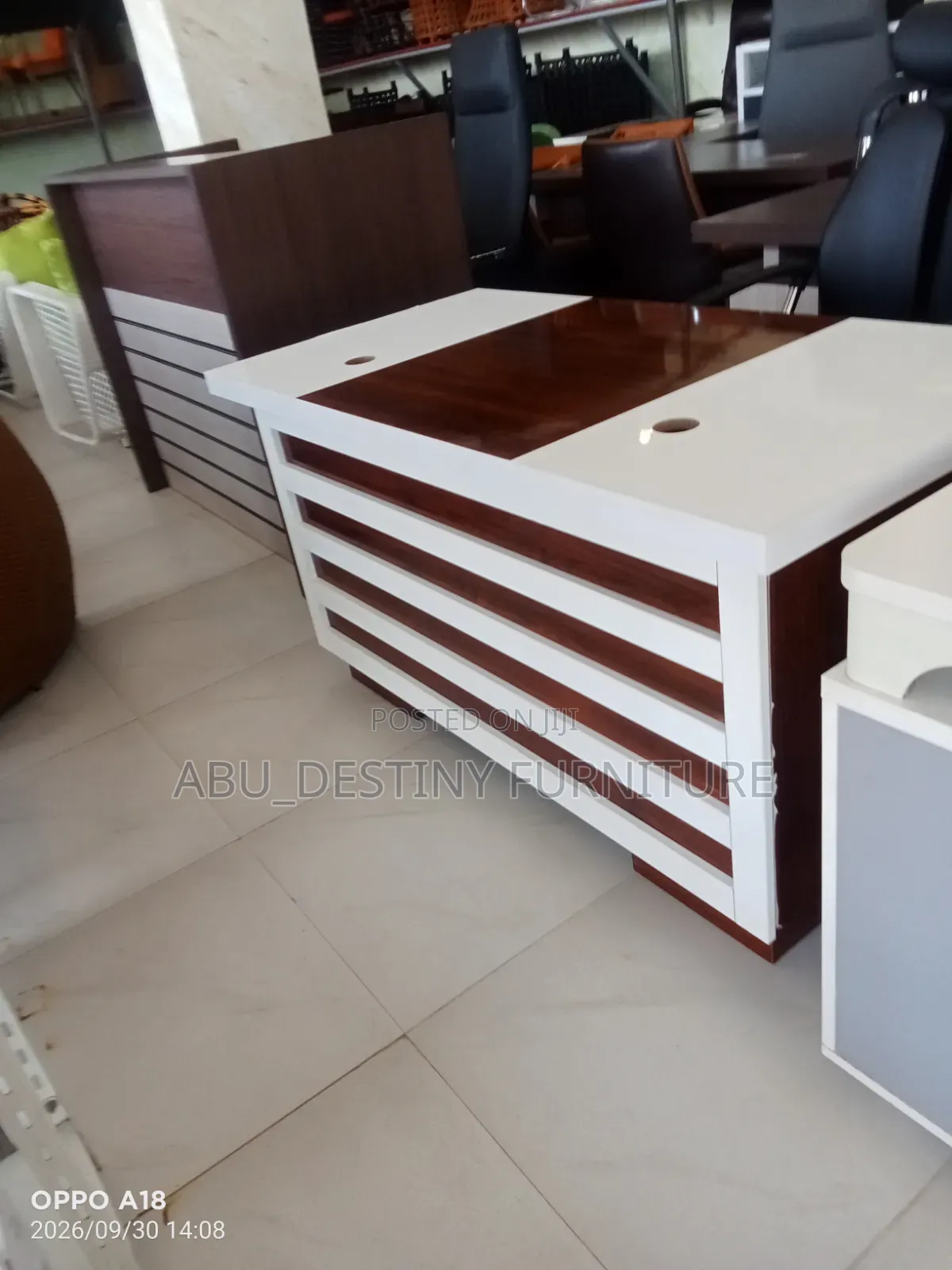 L-Shaped Executive Office Table 1.6 Meter