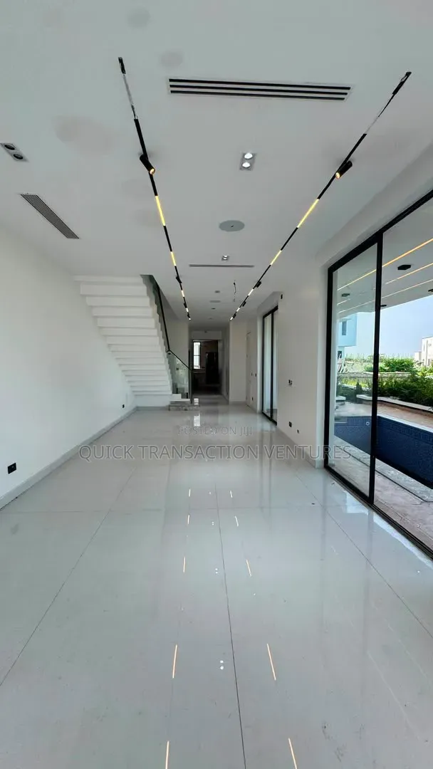 5bdrm Duplex in Cowrie Creek Estate, Ikate for rent