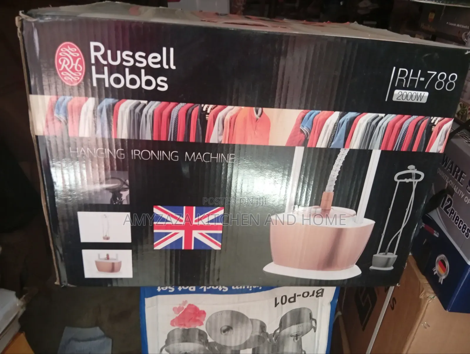 Russell Hobbs Hanging Garment Steamer/Ironing Machine (Brand New)