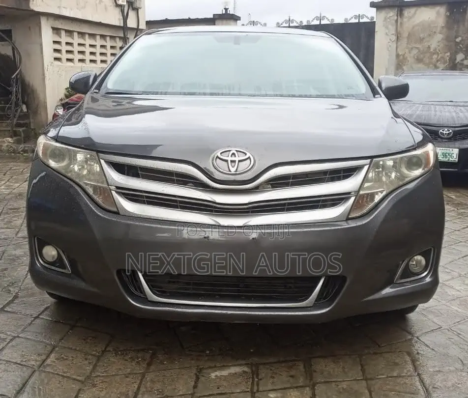 Toyota Venza 2010 Gray