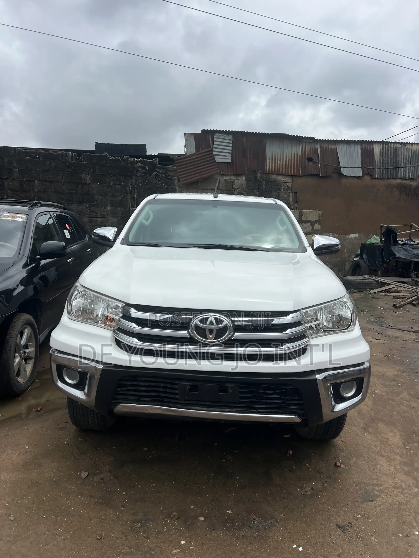 Toyota Hilux 2020 White