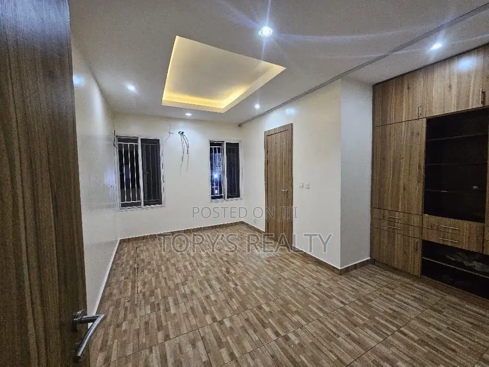4bdrm Duplex in Ologolo for rent