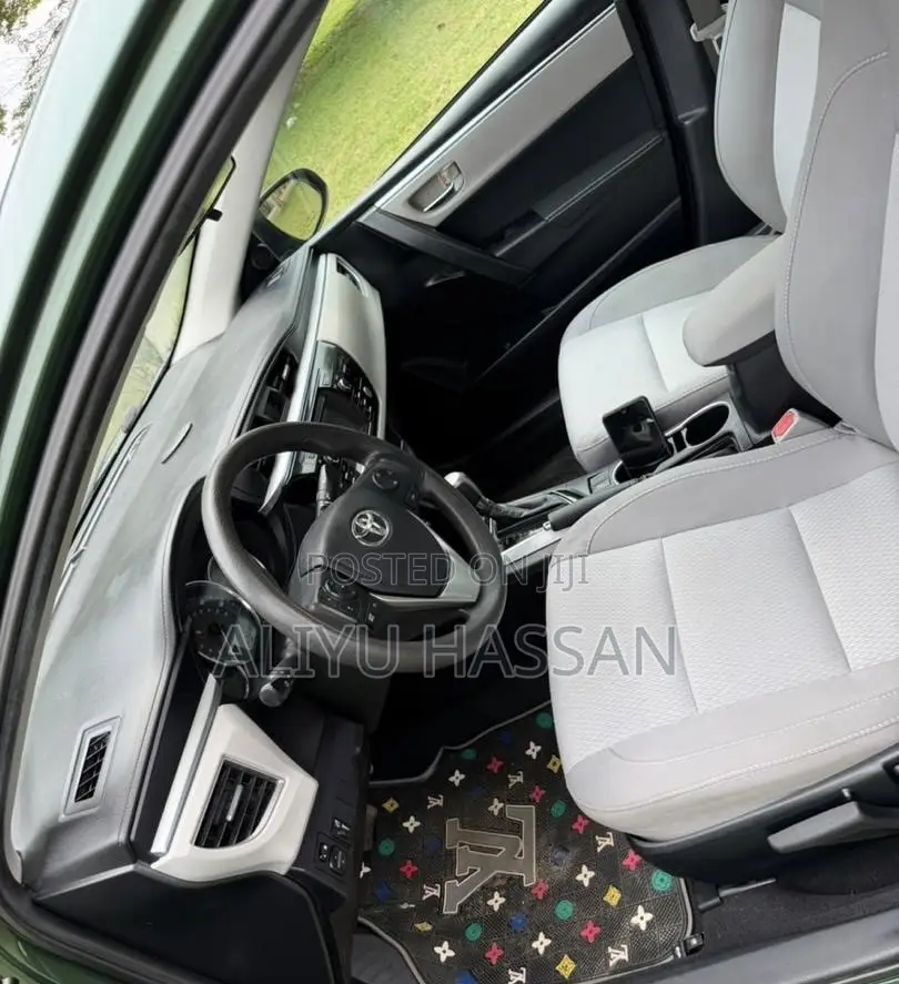 Toyota Corolla 2015