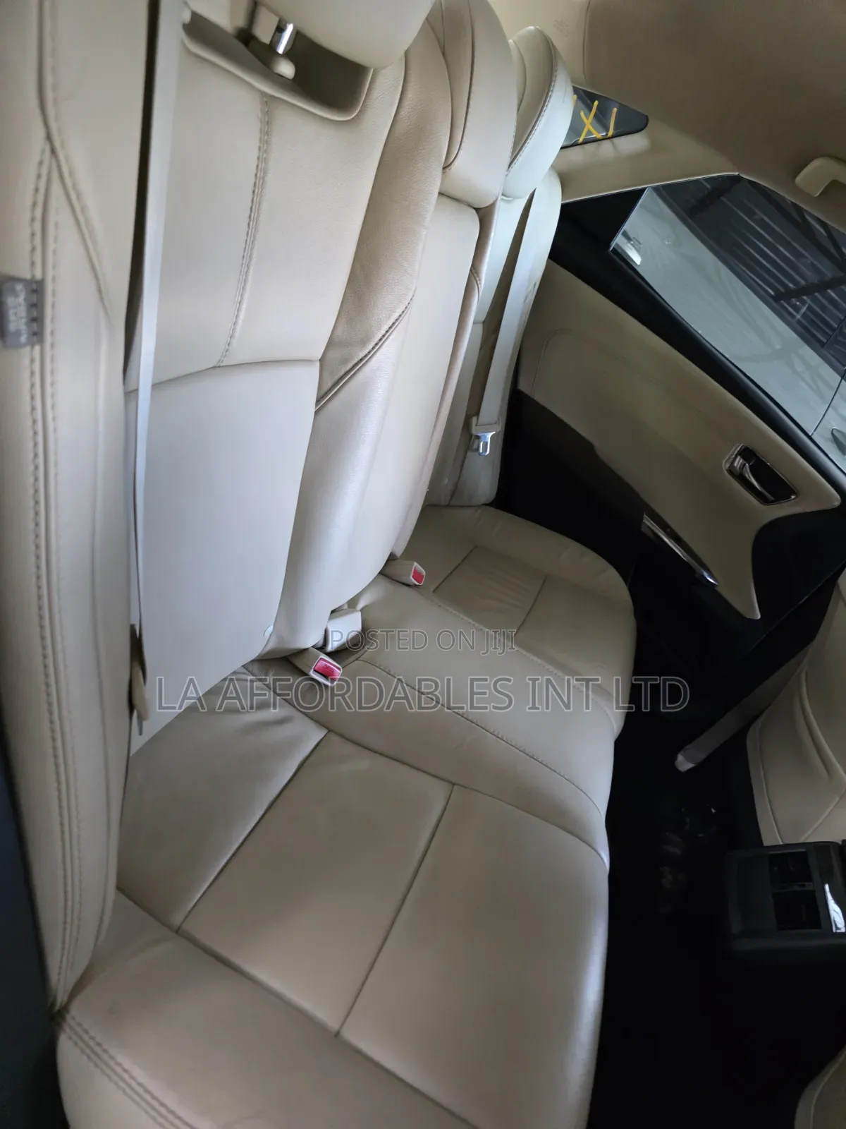 Toyota Avalon XLE 4dr Sedan (3.5L 6cyl 6A) 2014 Gold