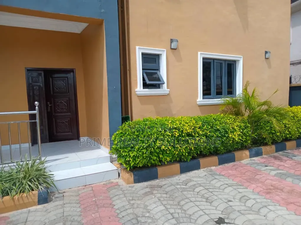 3bdrm Apartment in Lakowe for rent