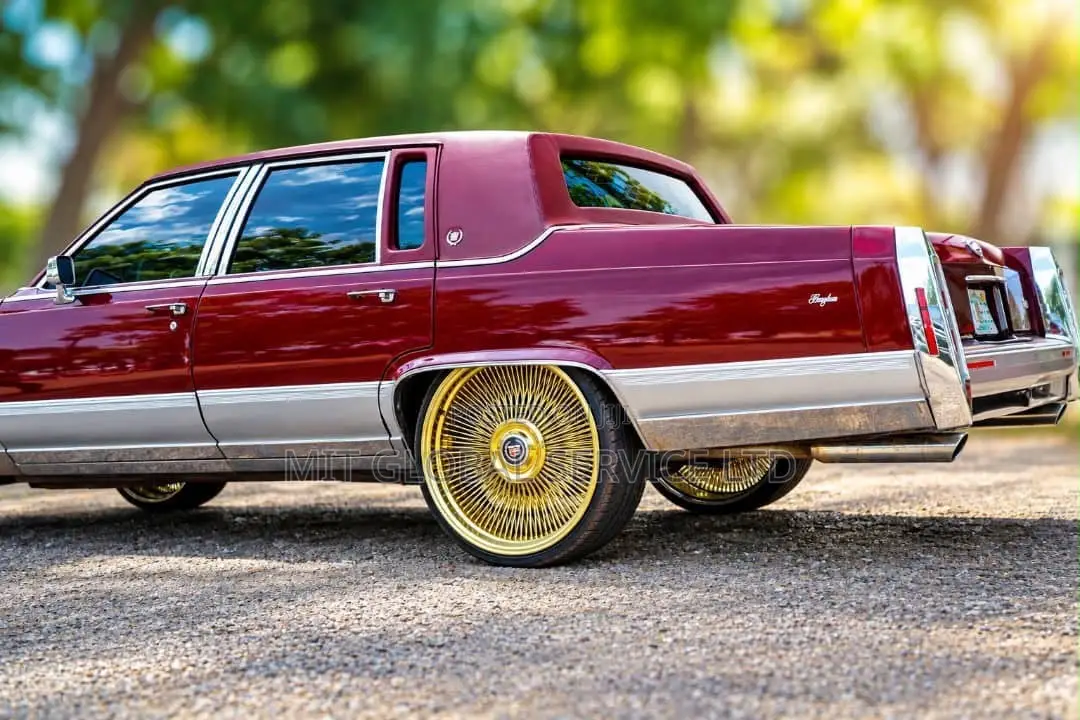 Cadillac Deville 1988 Burgundy