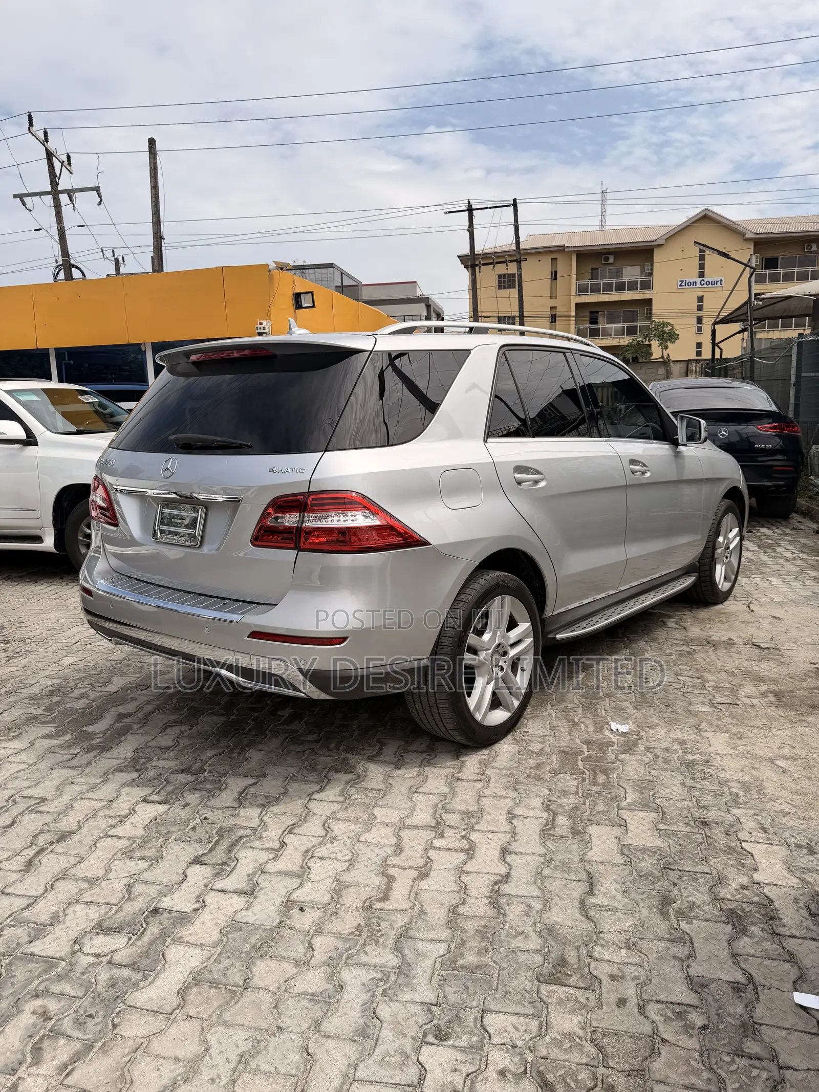 Mercedes-Benz M Class ML350 4MATIC 4dr SUV AWD (3.5L 6cyl 7A) 2015