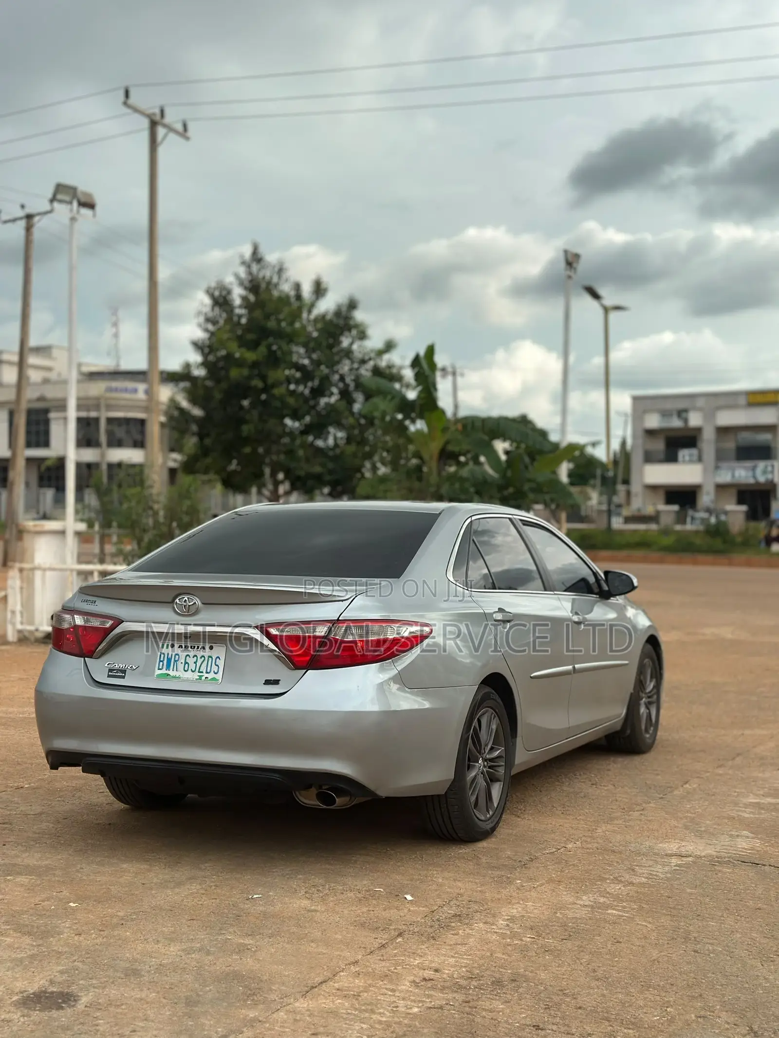 Toyota Camry SE 4dr Sedan (2.5L 4cyl 6A) 2015 Silver