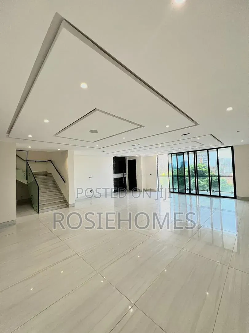 4bdrm Maisonette in Ikoyi for rent