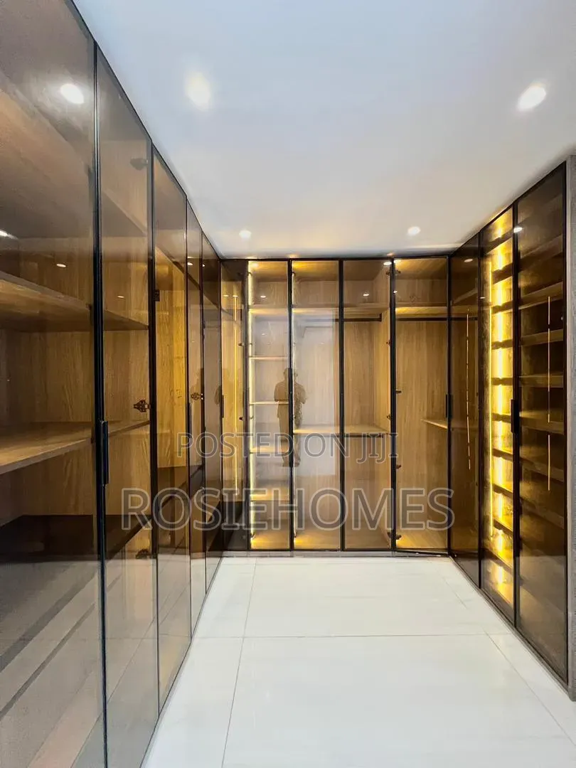 4bdrm Maisonette in Ikoyi for rent