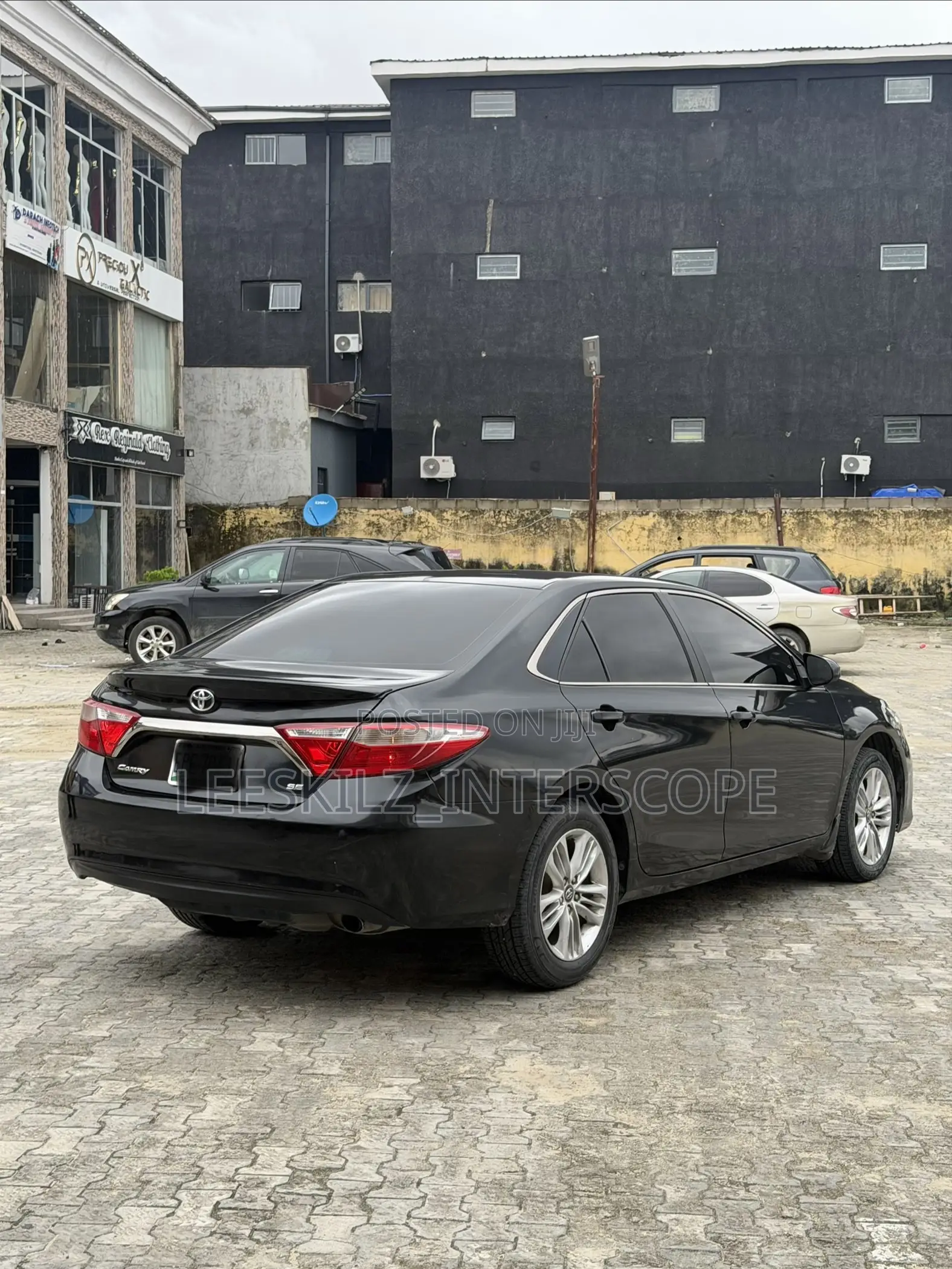 Toyota Camry SE 4dr Sedan (2.5L 4cyl 6A) 2015 Black