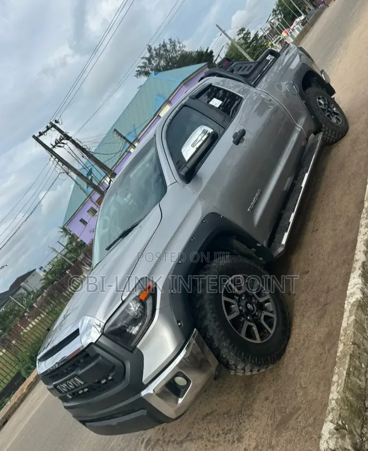 Toyota Tundra 2016