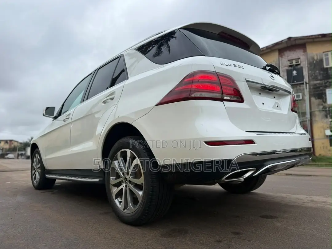 Mercedes-Benz GLE-Class GLE 350d 4MATIC 2017 White