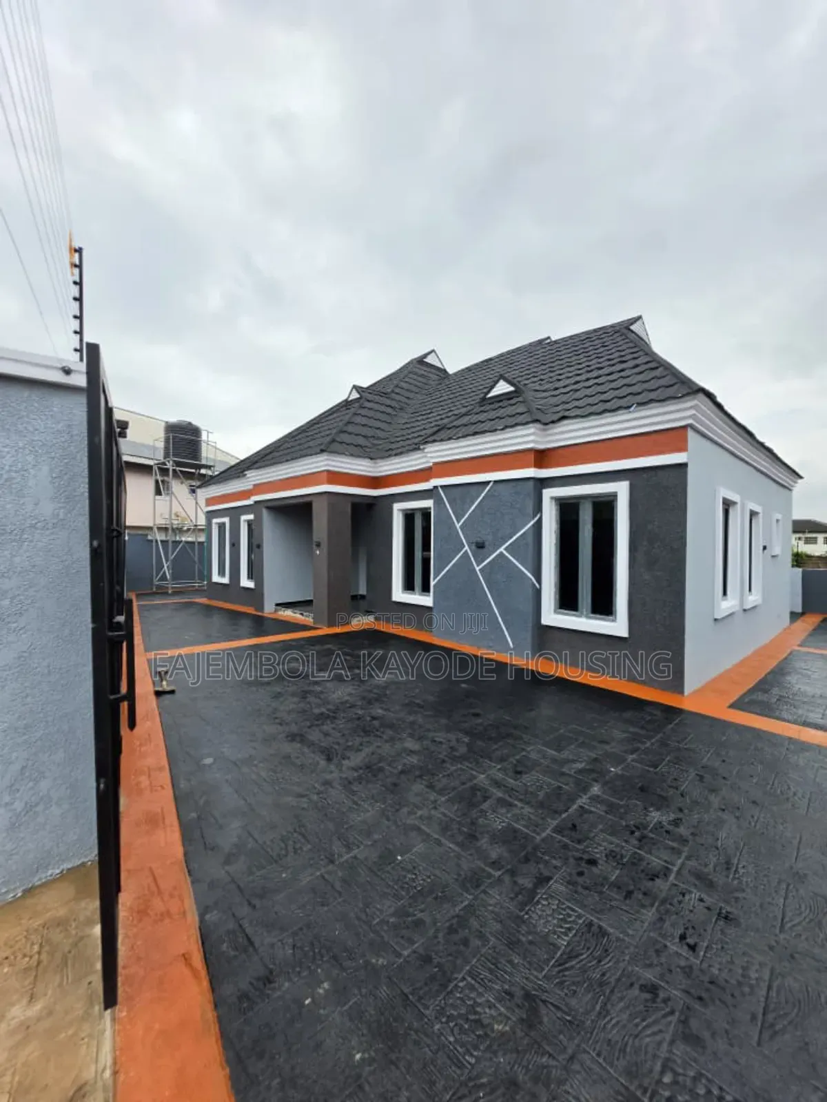 4bdrm Bungalow in Akoto Estate for sale