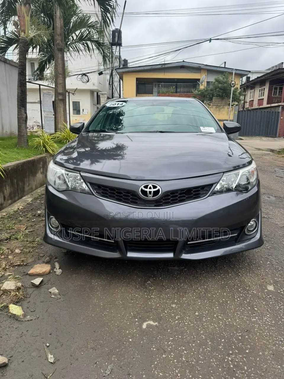 Toyota Camry SE 4dr Sedan (2.5L 4cyl 6A) 2014 Gray