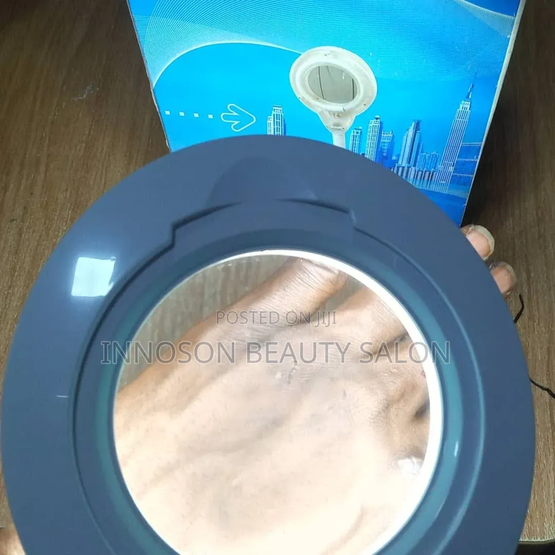 Nail Table Light