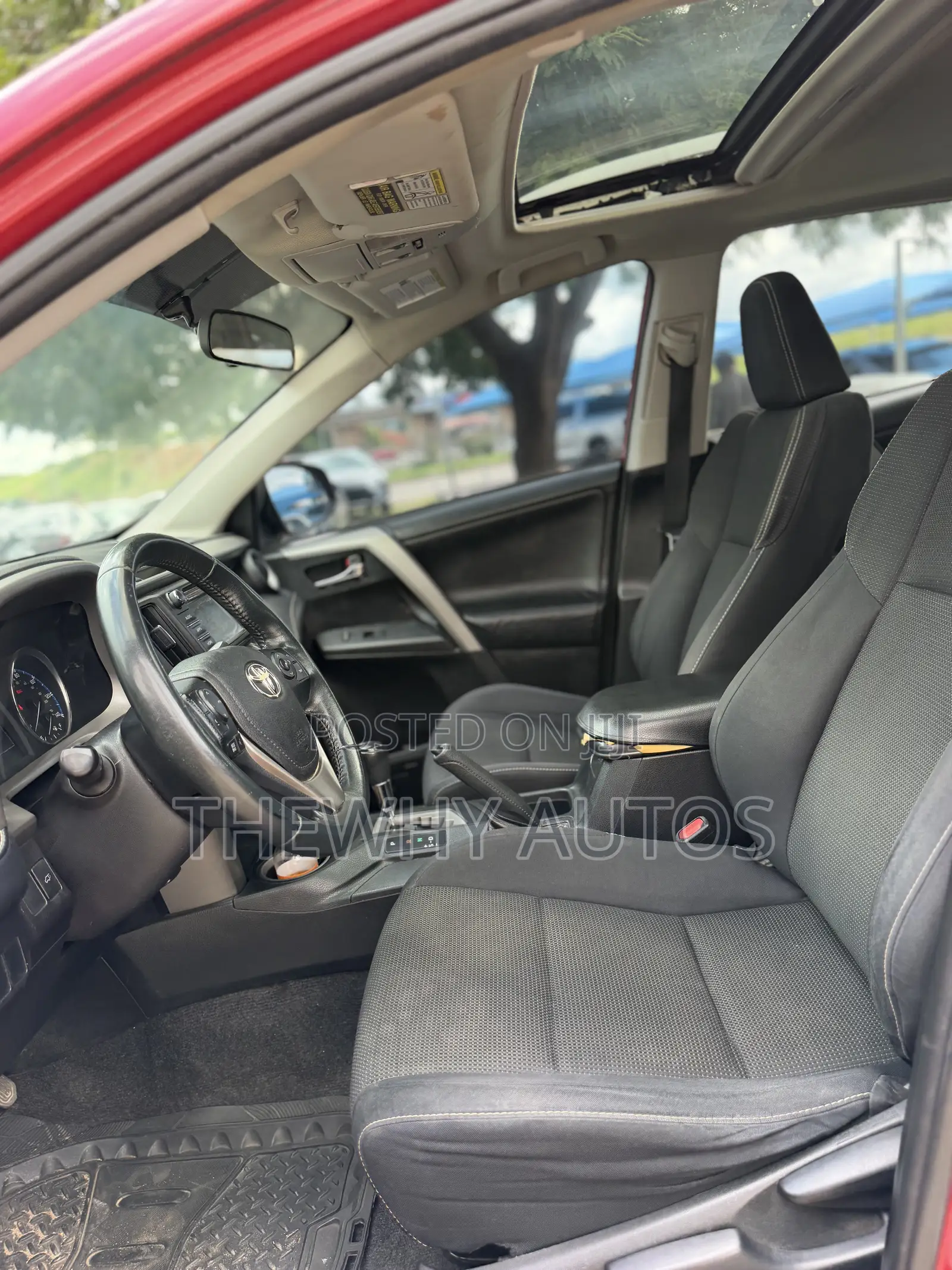Toyota RAV4 XLE AWD (2.5L 4cyl 6A) 2016 Red