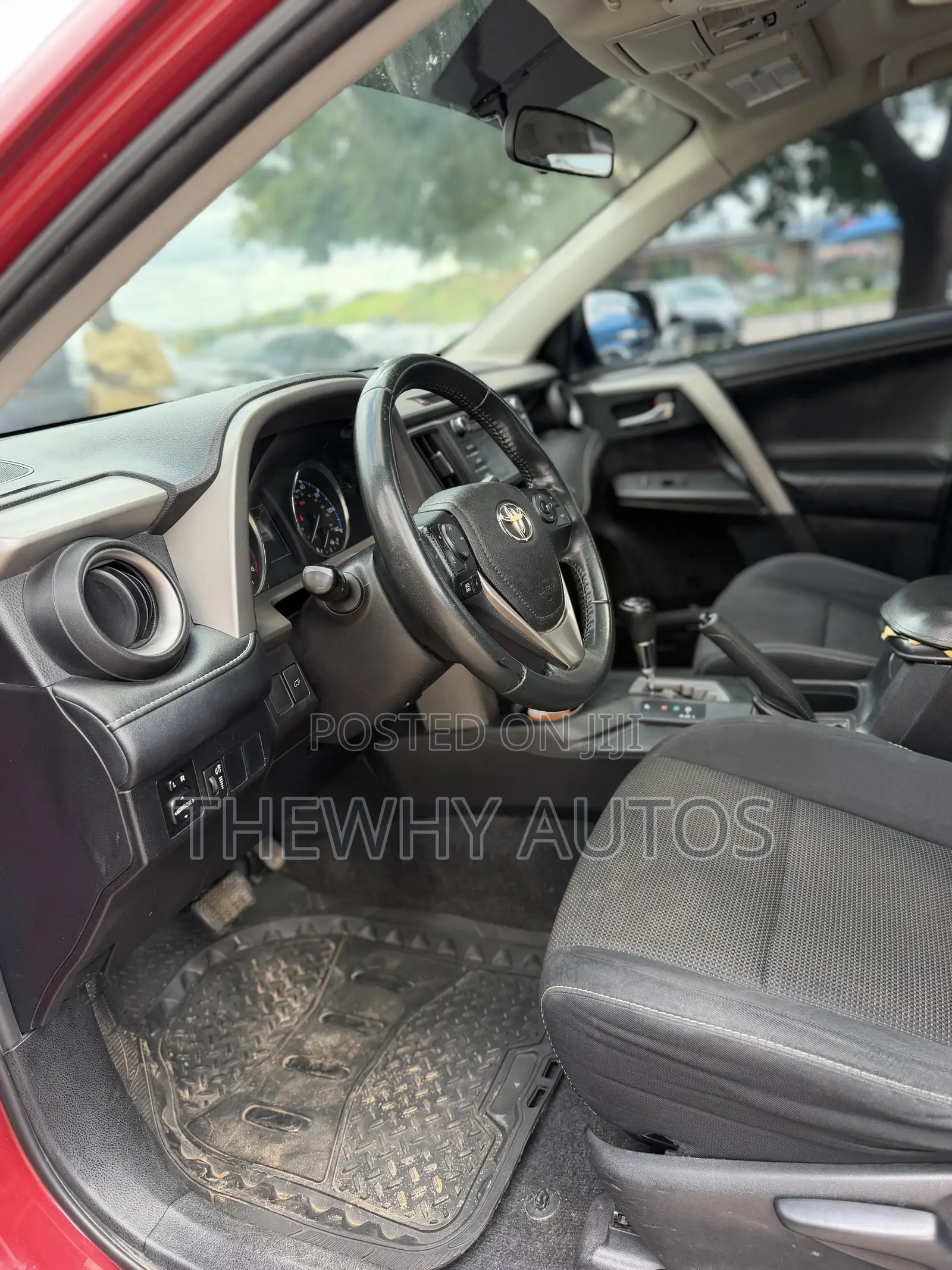 Toyota RAV4 XLE AWD (2.5L 4cyl 6A) 2016 Red