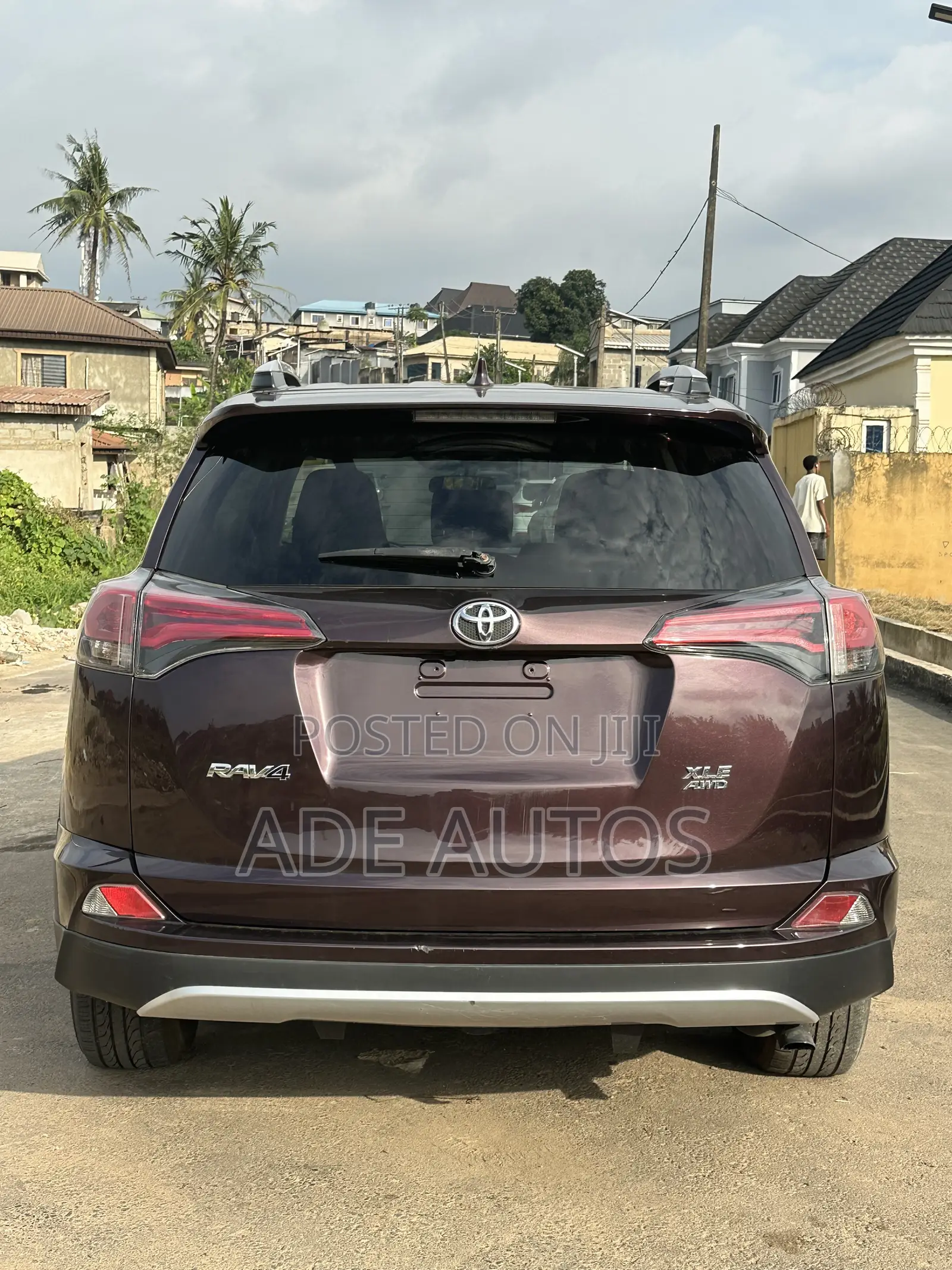 Toyota RAV4 XLE AWD (2.5L 4cyl 6A) 2016 Burgundy