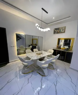 Quality Luxurious Six Seater Dinning Table With White Chairs