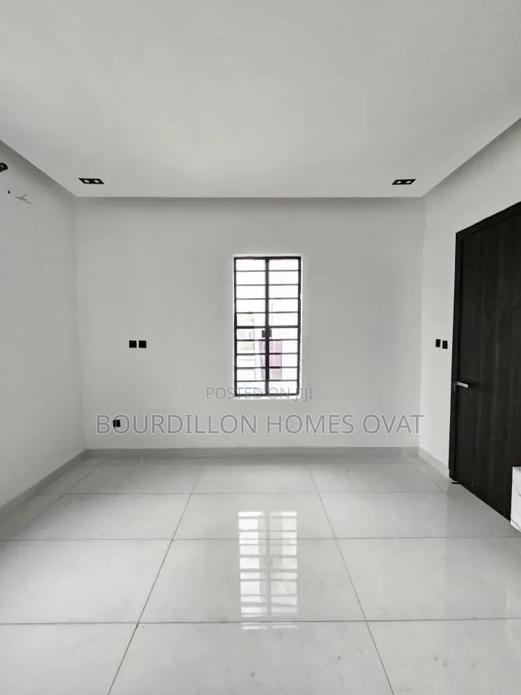 5bdrm Duplex in Orchid Lekki Lagos for sale