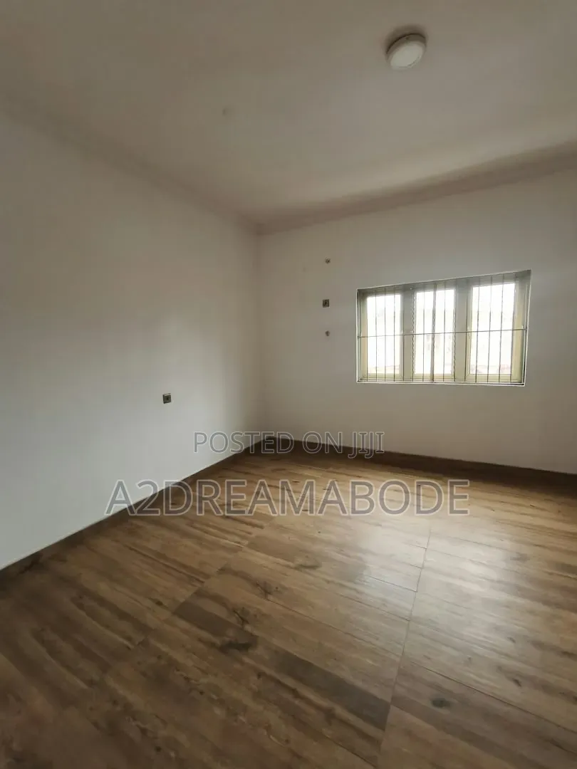 4bdrm Duplex in Ikeja for rent