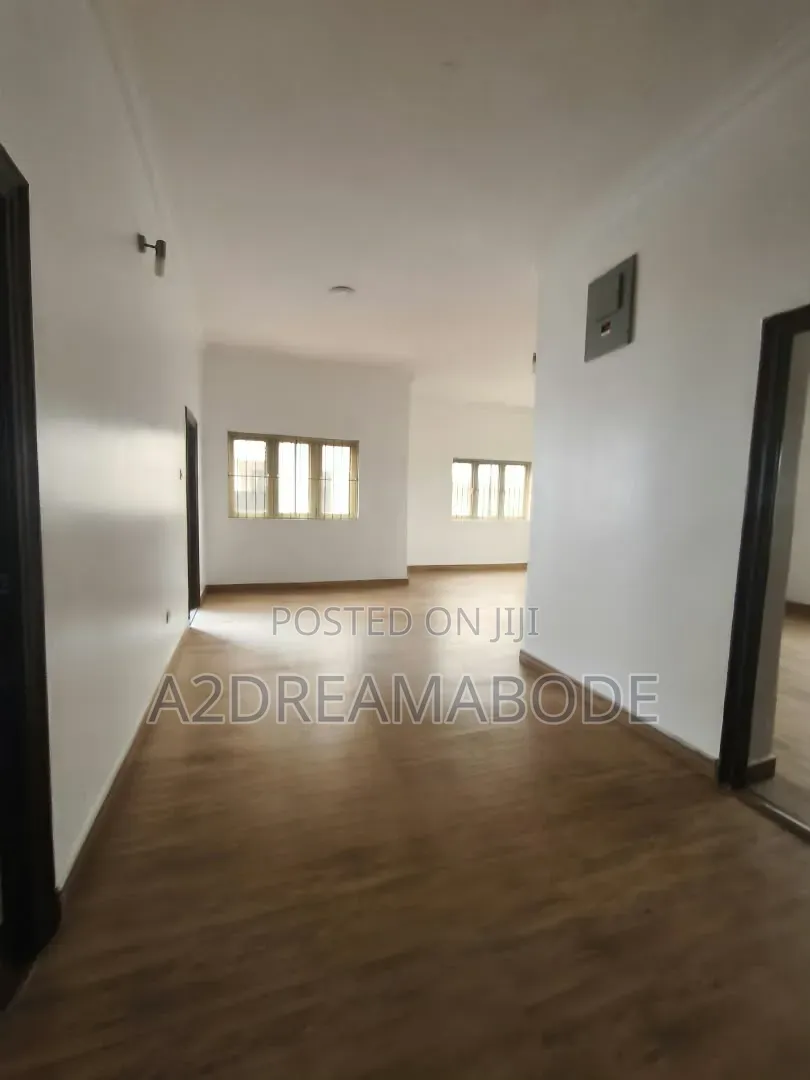 4bdrm Duplex in Ikeja for rent