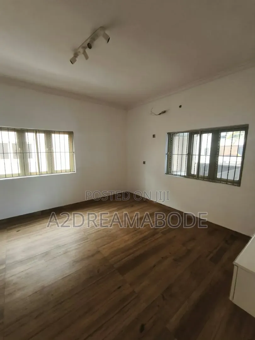 4bdrm Duplex in Ikeja for rent