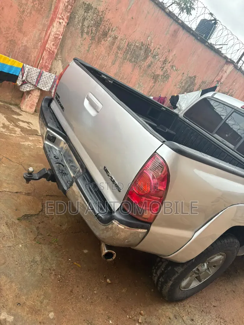 Toyota Tacoma 2008 Silver