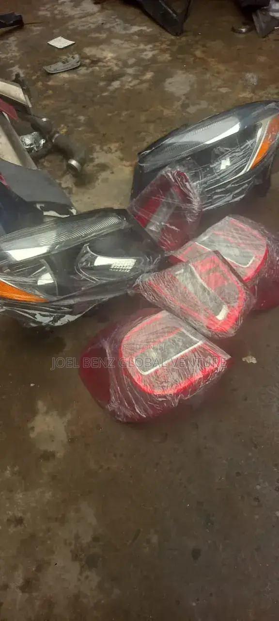 GLA250 2016 Headlight and Backlight