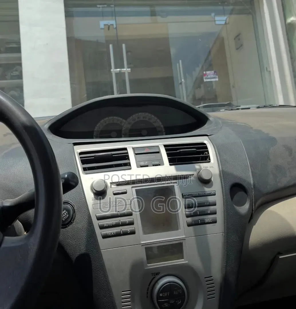 Toyota Yaris Android Apple Car Play With Android Auto