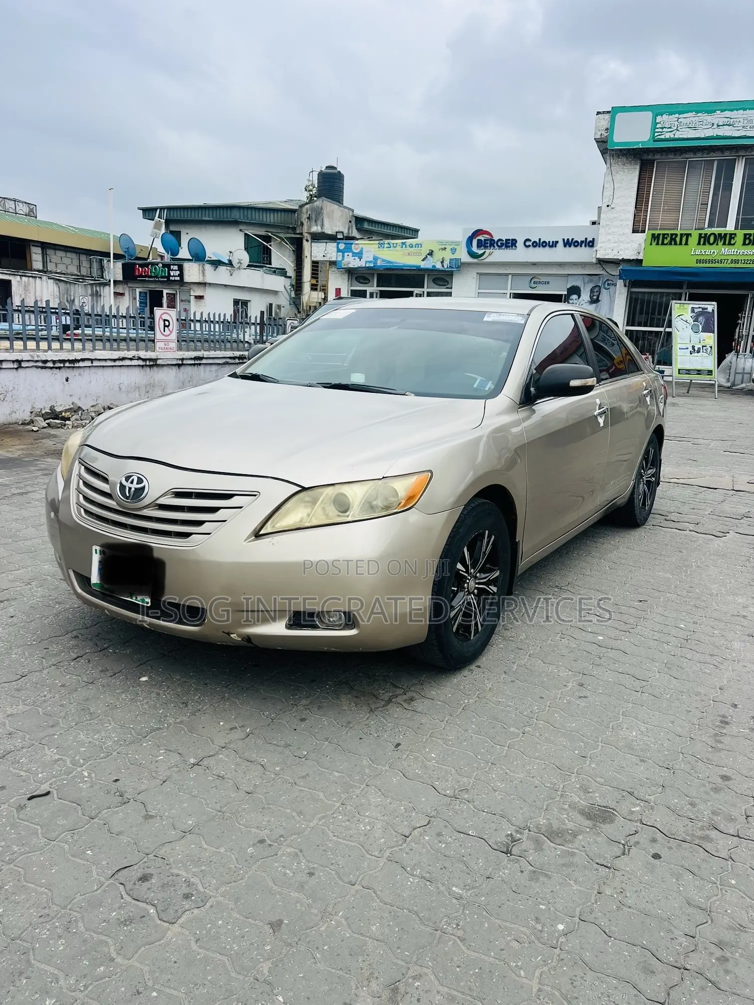 Toyota Camry LE 4dr Sedan (2.4L 4cyl 5A) 2008 Gold