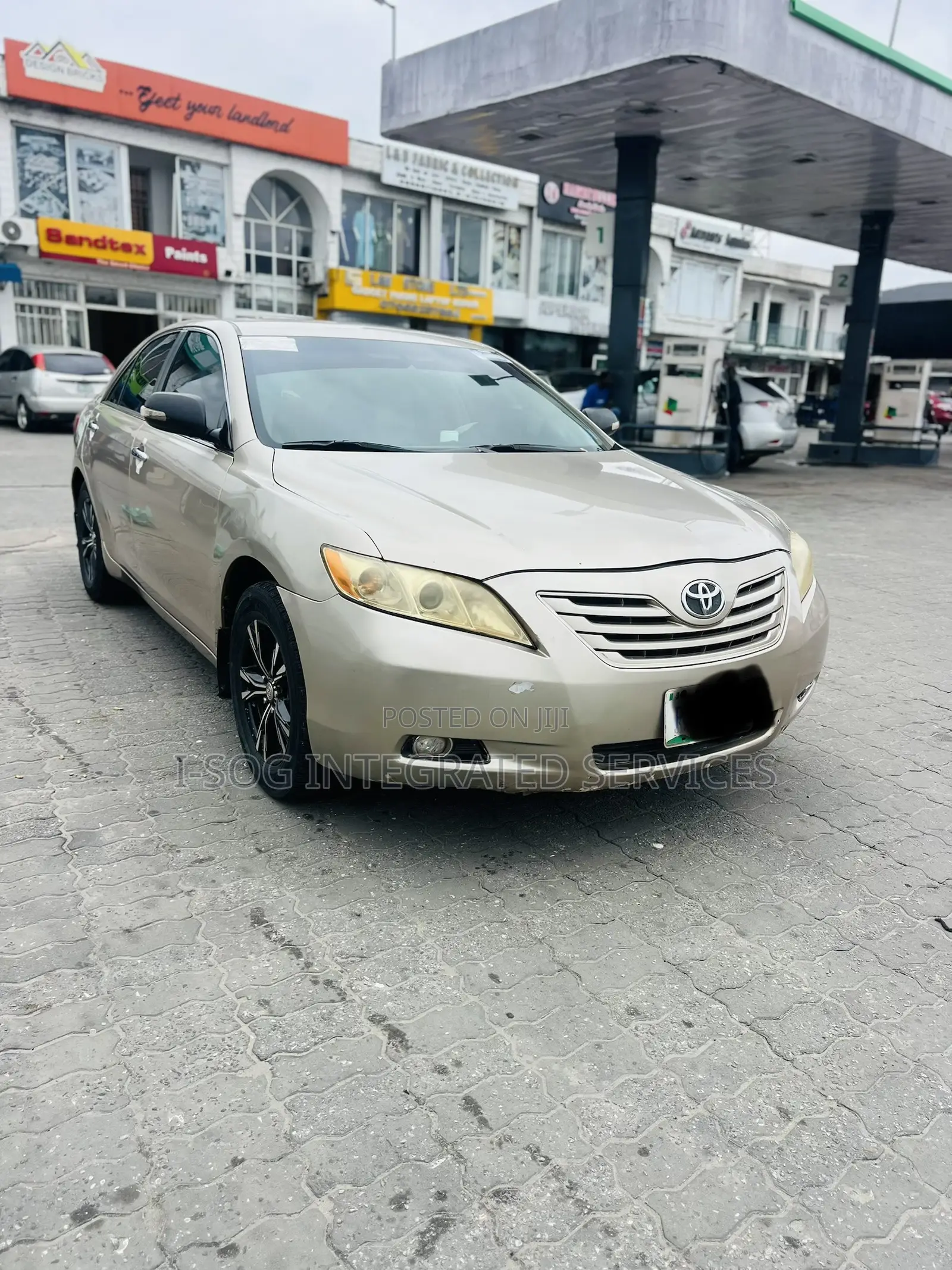 Toyota Camry LE 4dr Sedan (2.4L 4cyl 5A) 2008 Gold