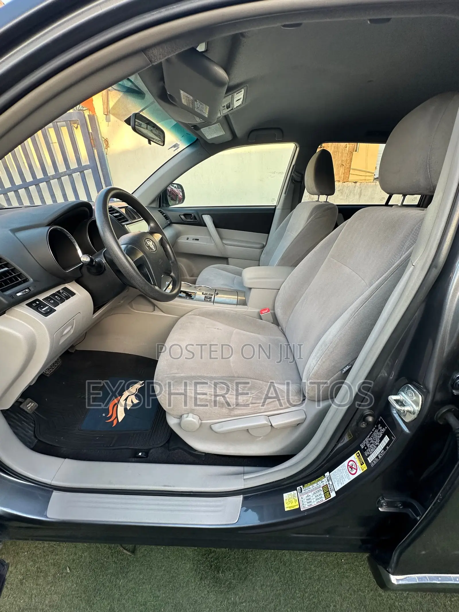 Toyota Highlander 2011 Gray