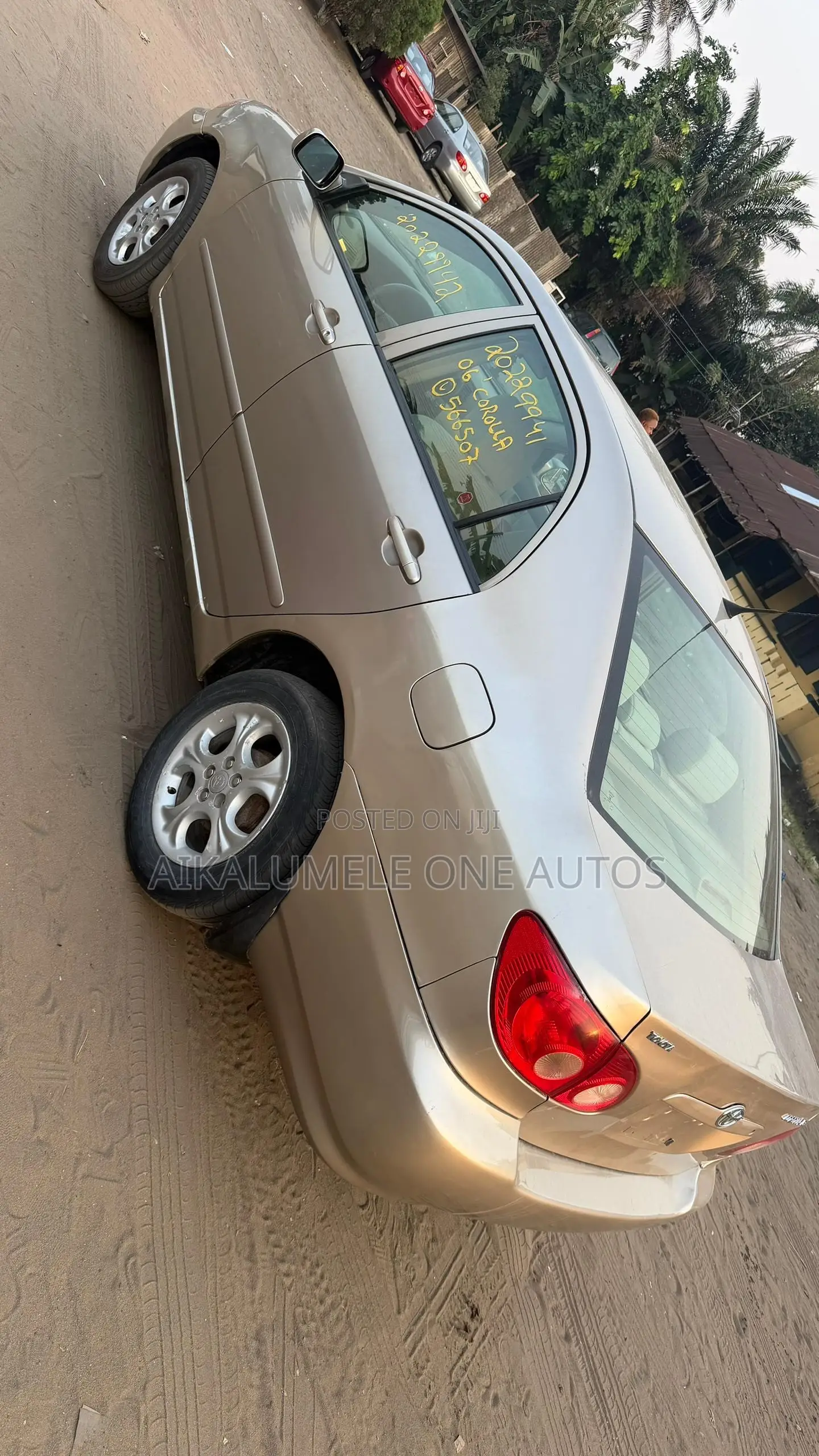Toyota Corolla LE 2006 Gold