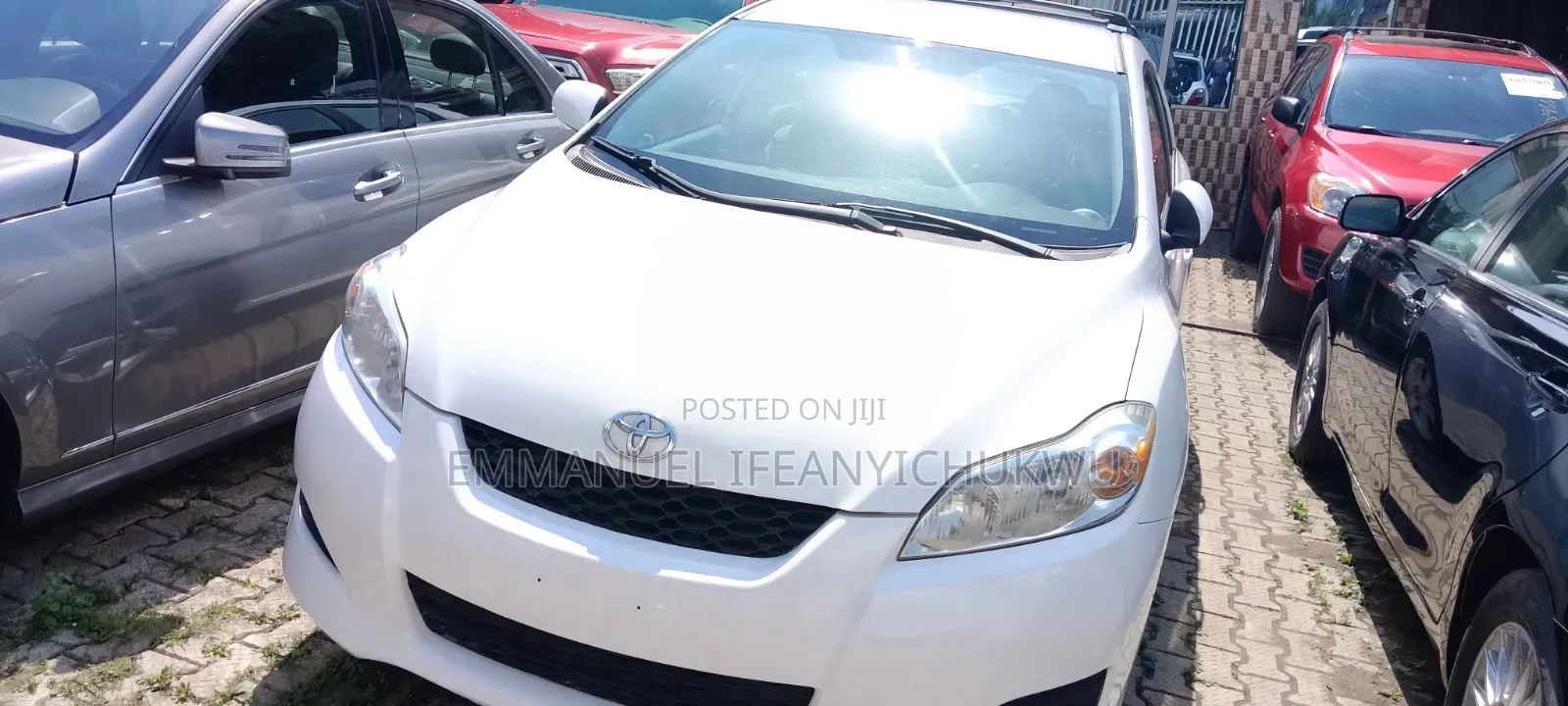 Toyota Matrix Hatchback FWD (1.8L 4cyl 5M) 2010 White