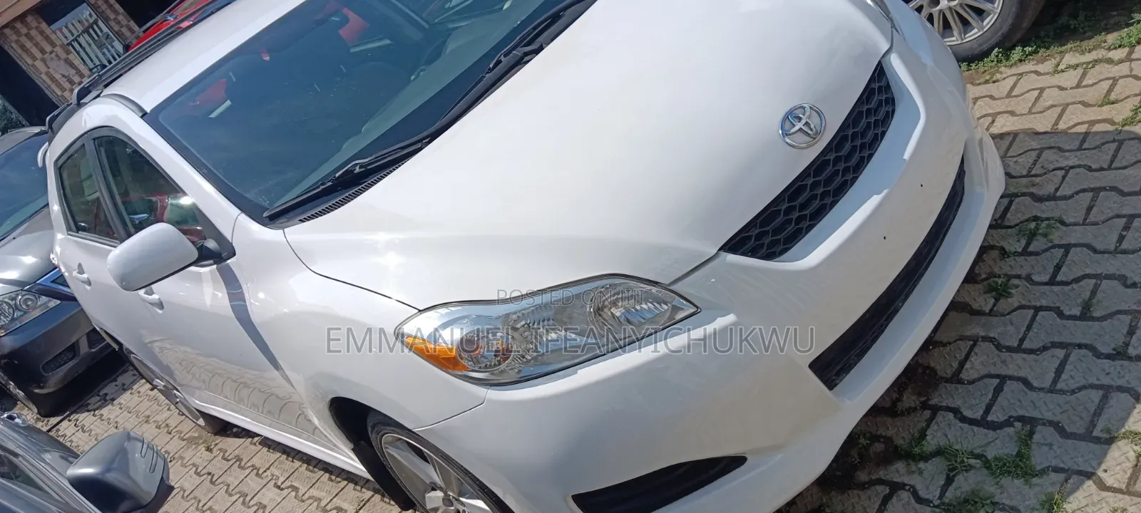 Toyota Matrix Hatchback FWD (1.8L 4cyl 5M) 2010 White