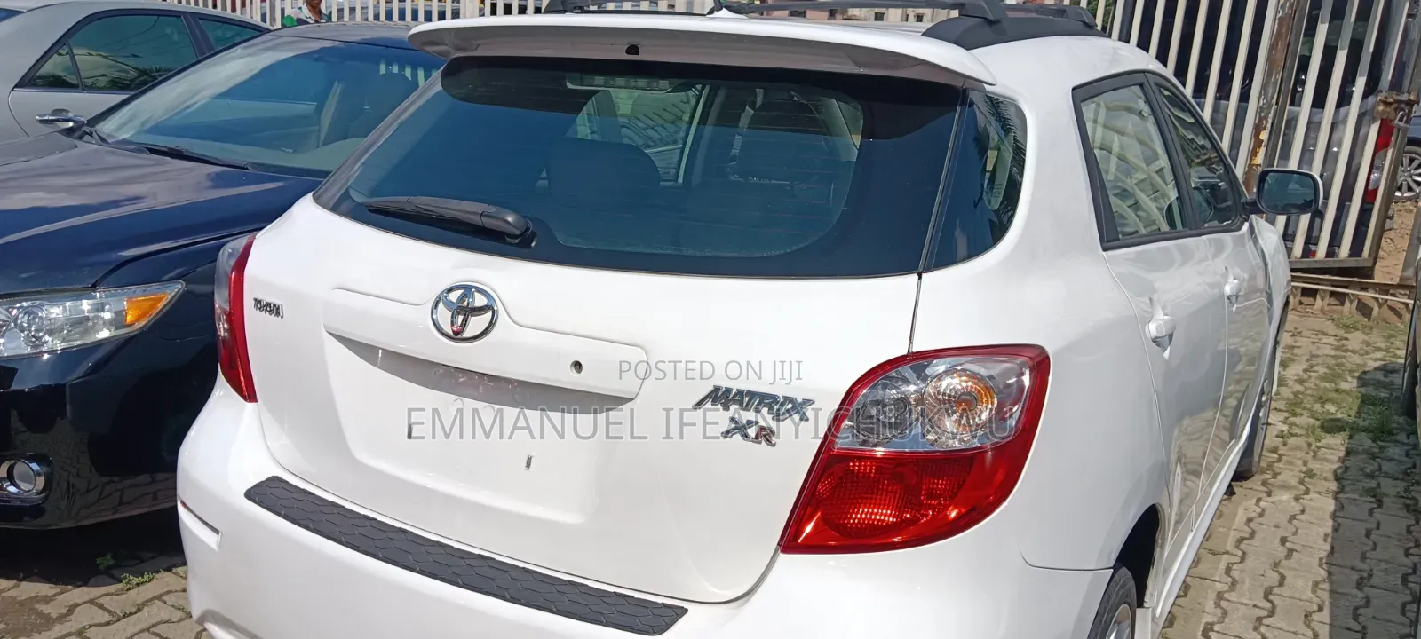 Toyota Matrix Hatchback FWD (1.8L 4cyl 5M) 2010 White